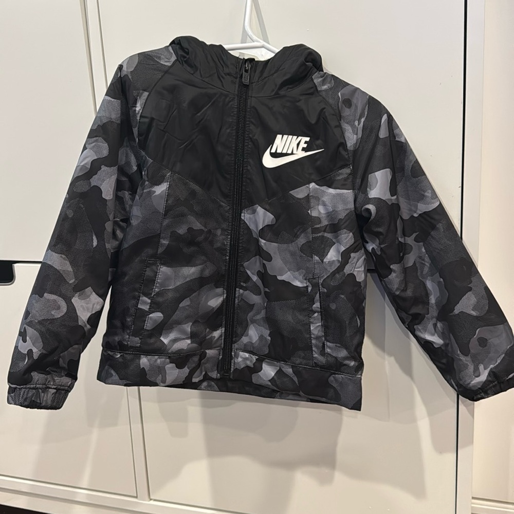 Nike Black and Grey Camo Fleece Lined windbreaker Coat Jacket - 2-3 years / 3T